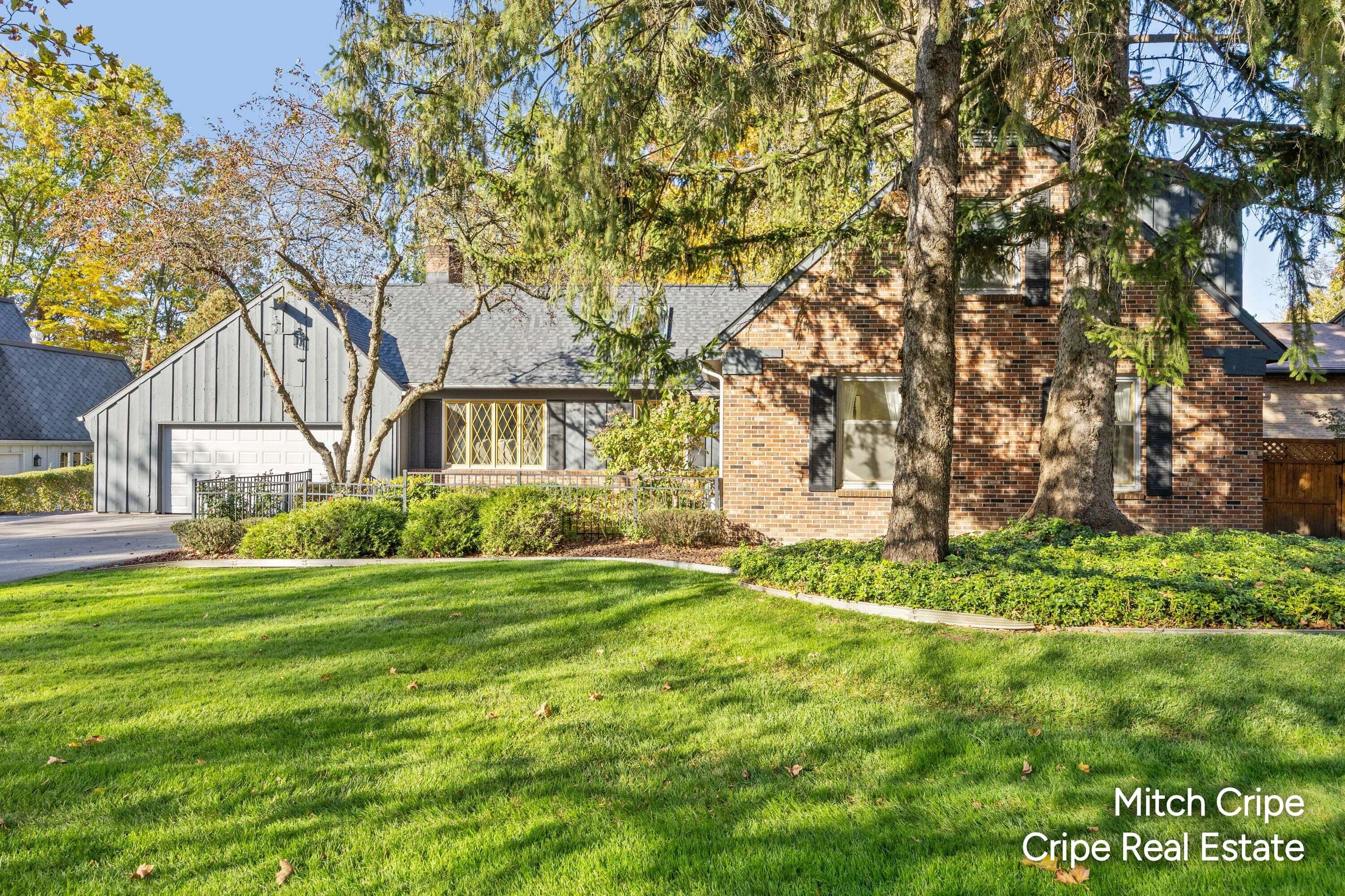 2539 Alger Street Se Property Photo 1