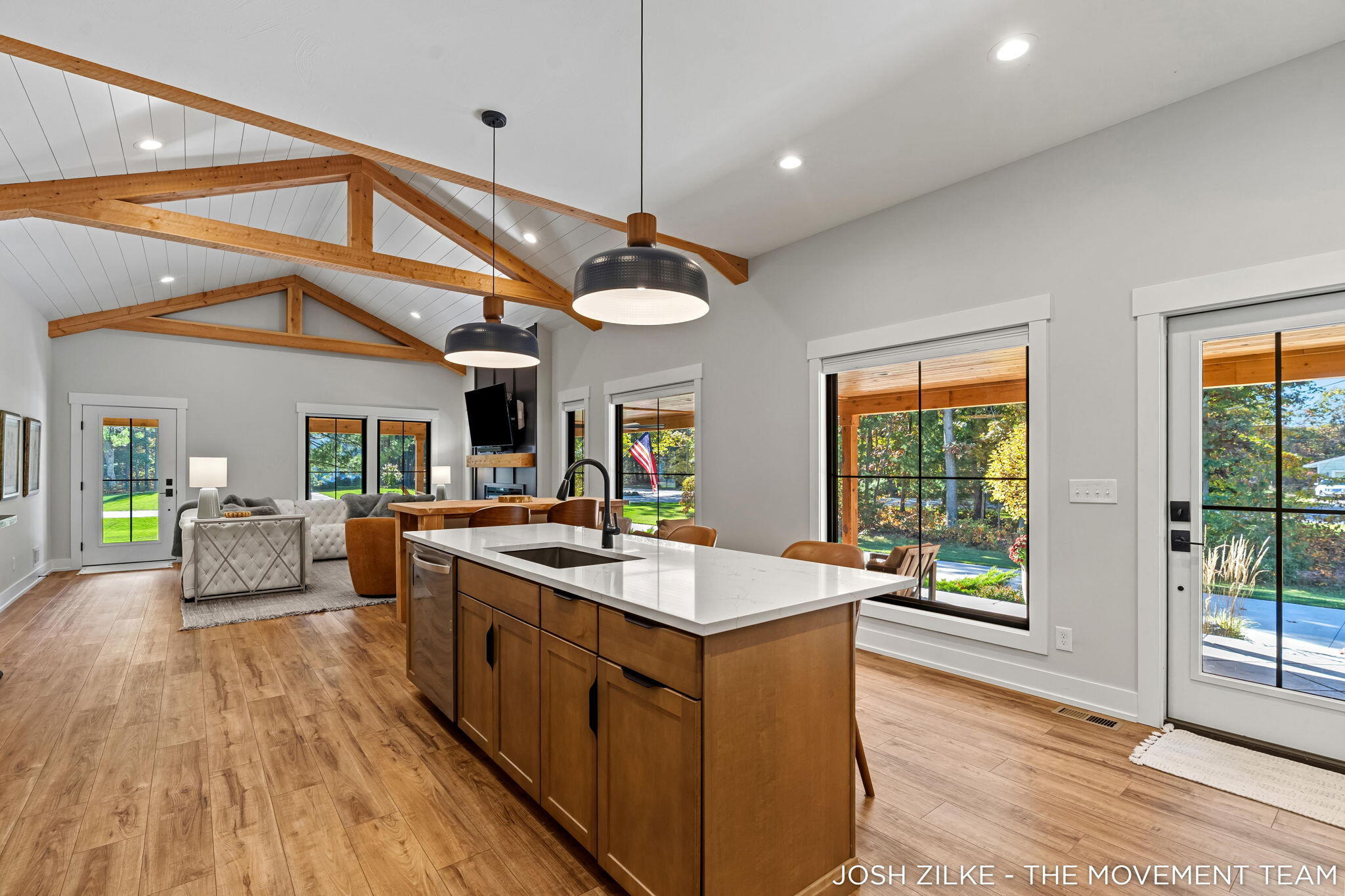 6020 Vesper Drive Property Photo 17