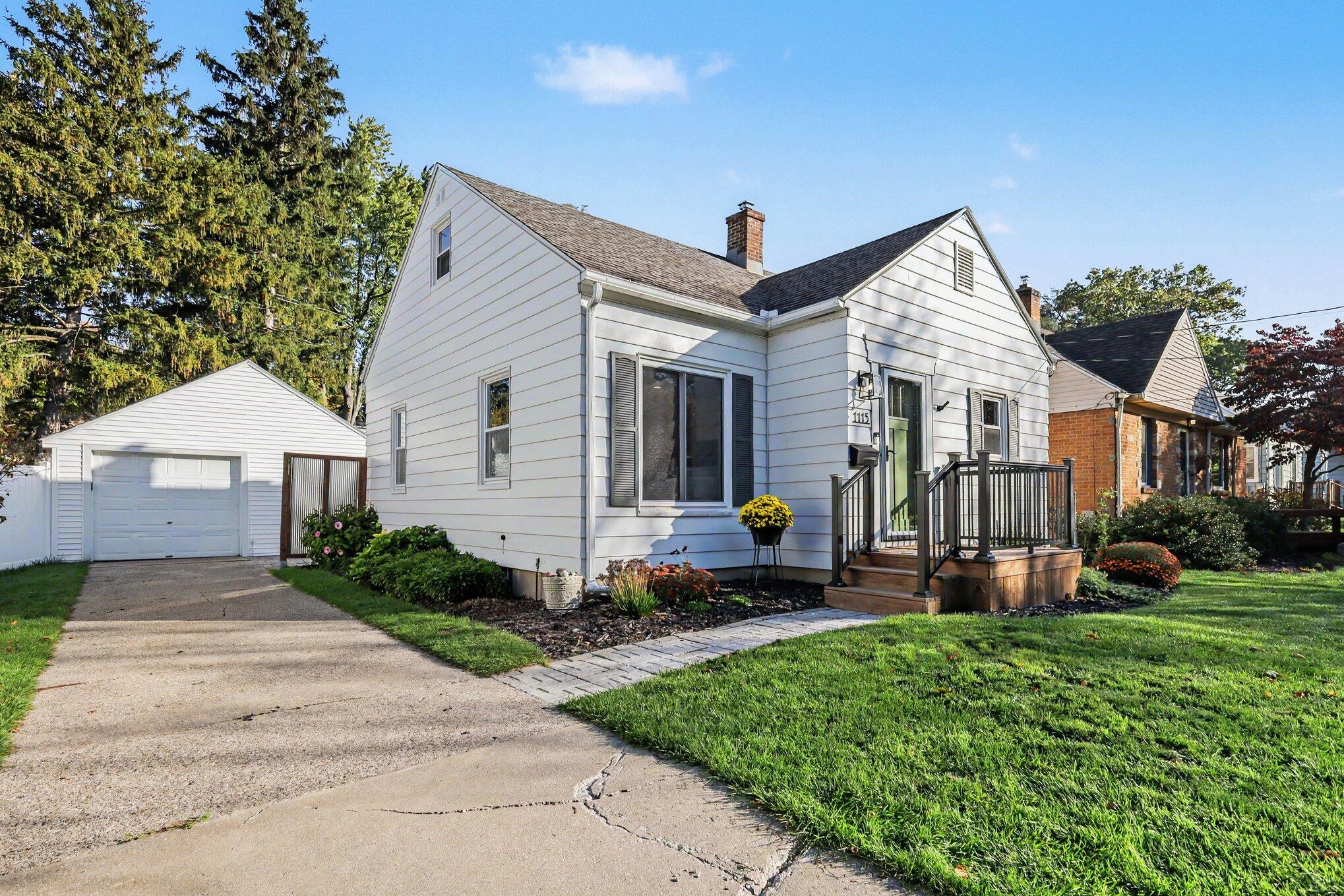 1115 Griswold Street Se Property Photo 1