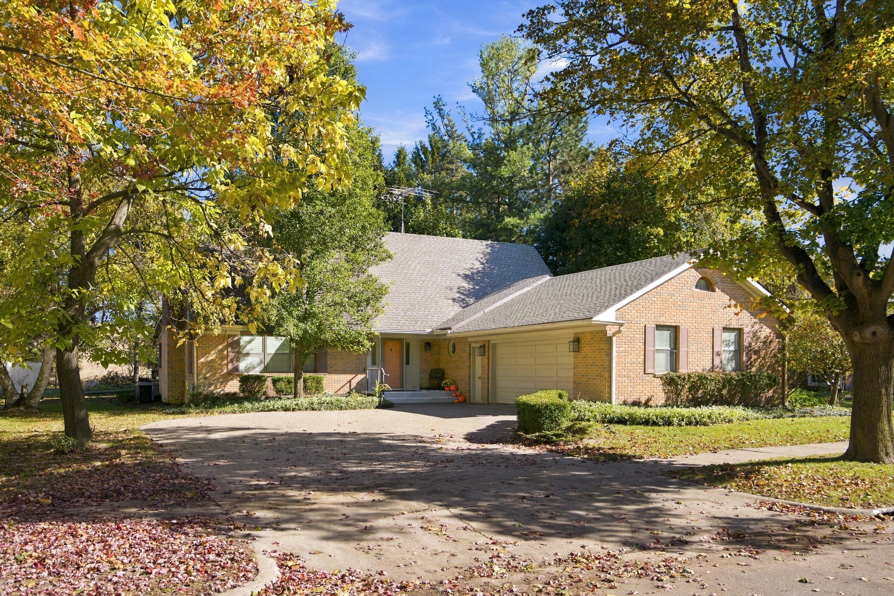 633 Flanders Street Property Photo 1