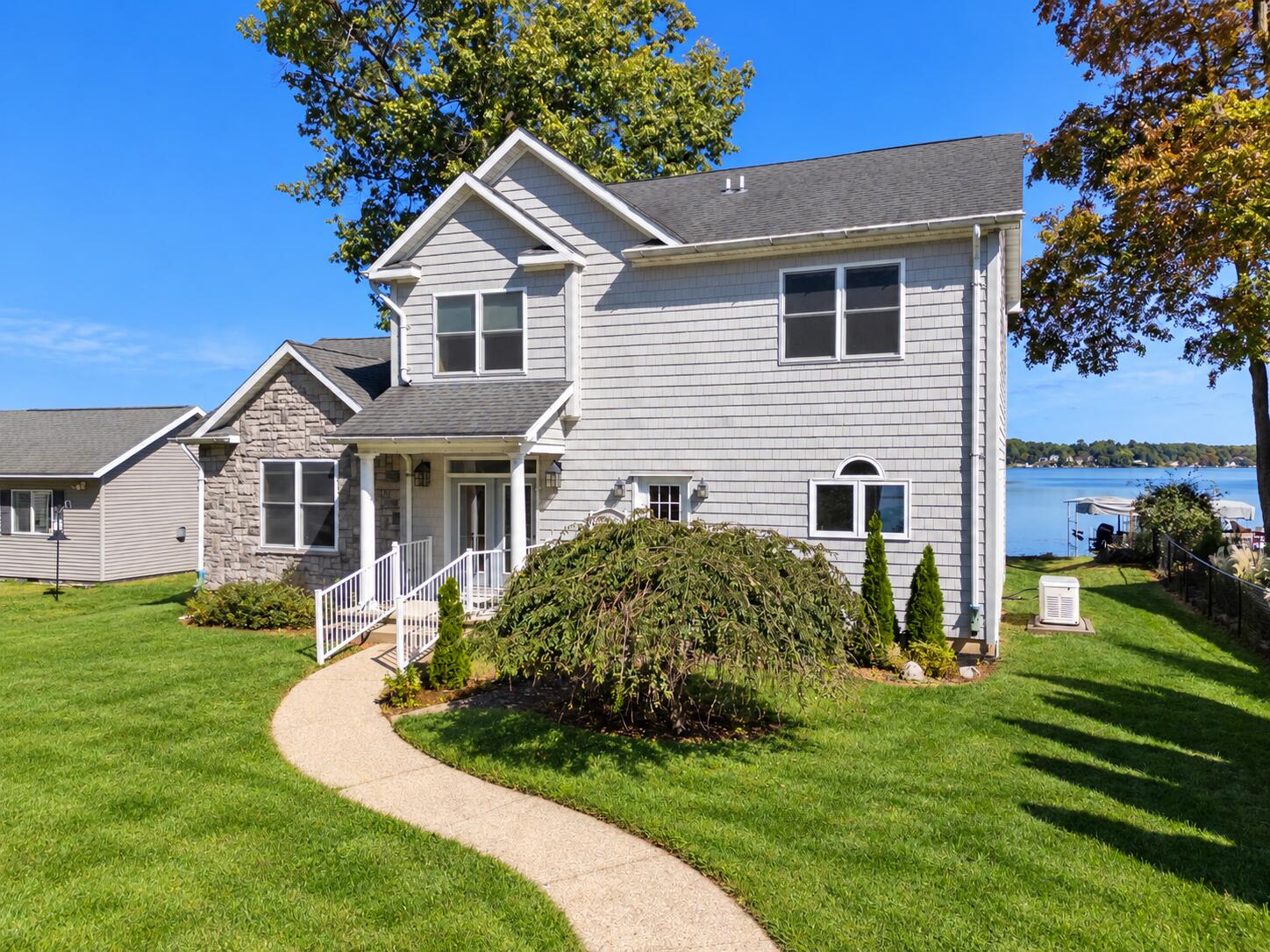 629 S Shore Drive Property Photo 1