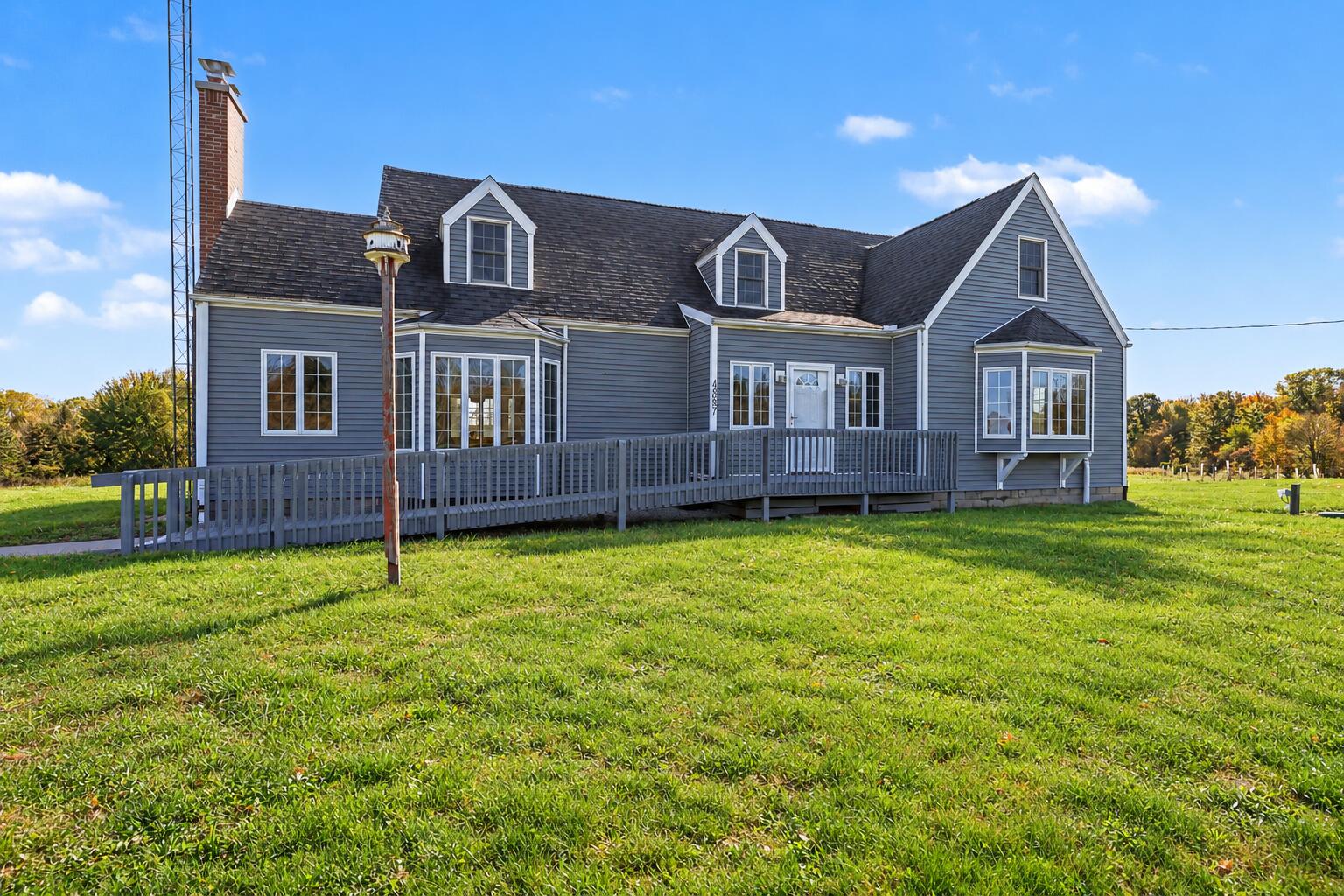 4887 Riverside Road Property Photo 1