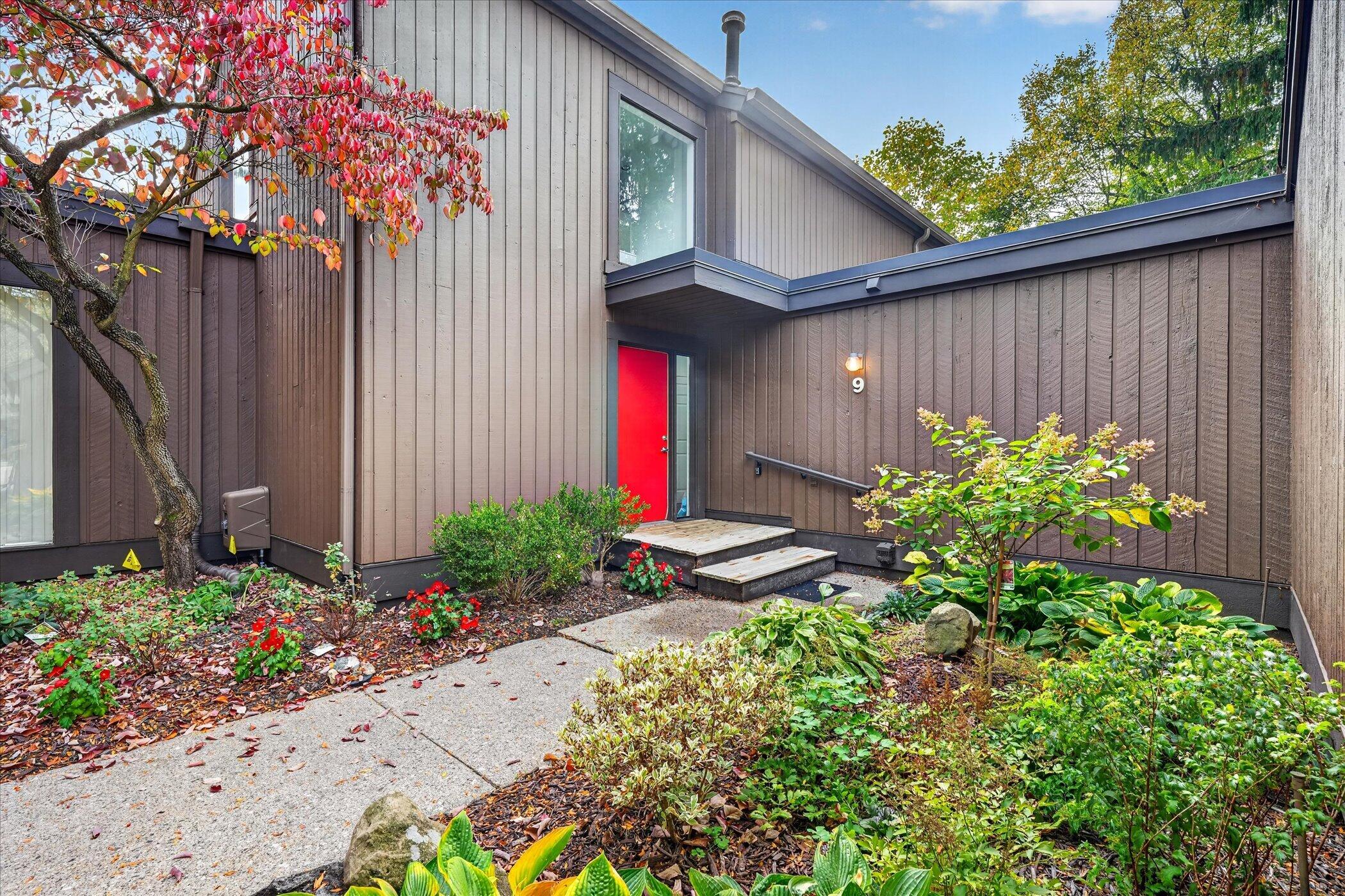 9 Westbury Court Property Photo 1