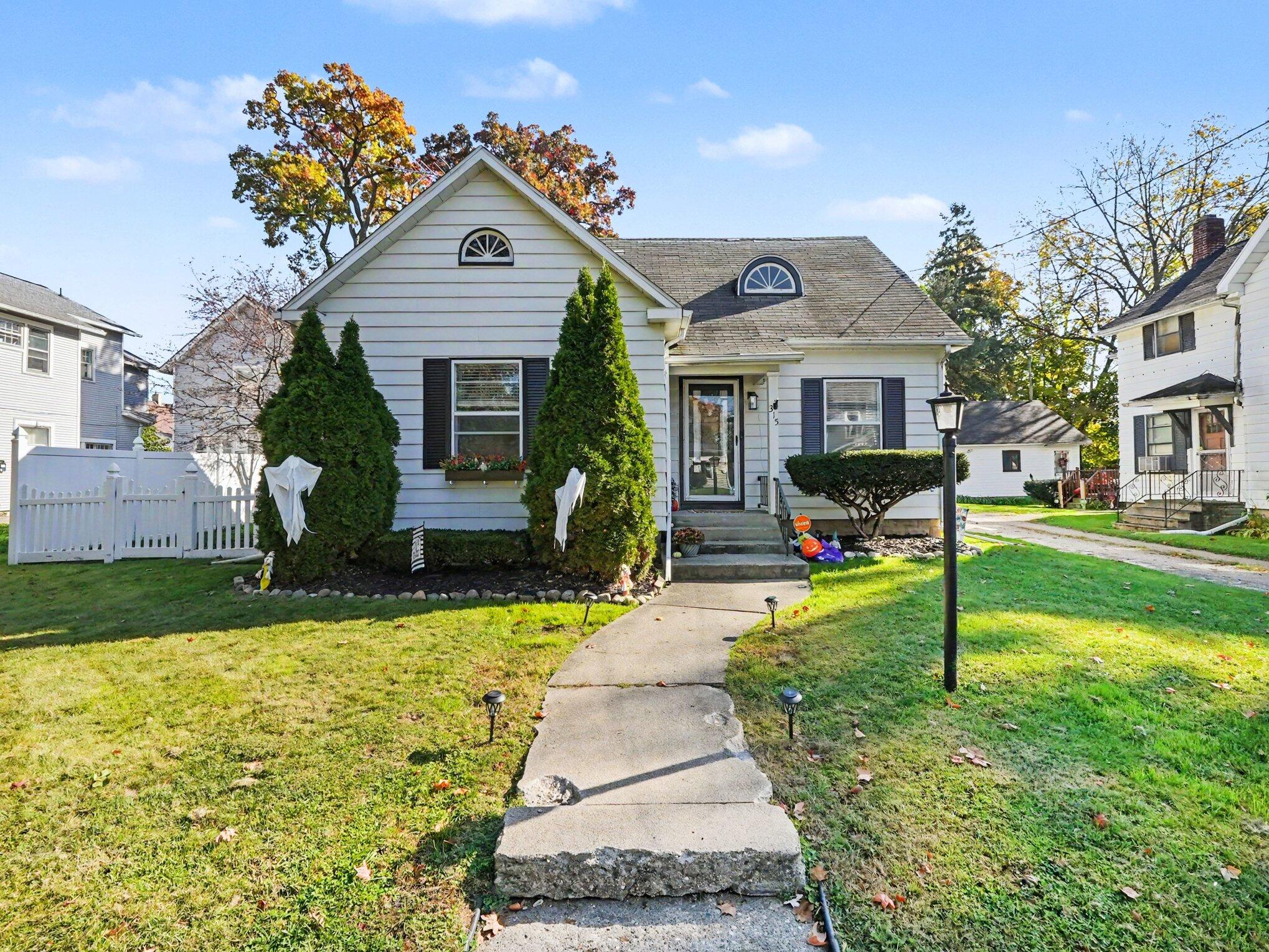 315 3rd Street Property Photo 1