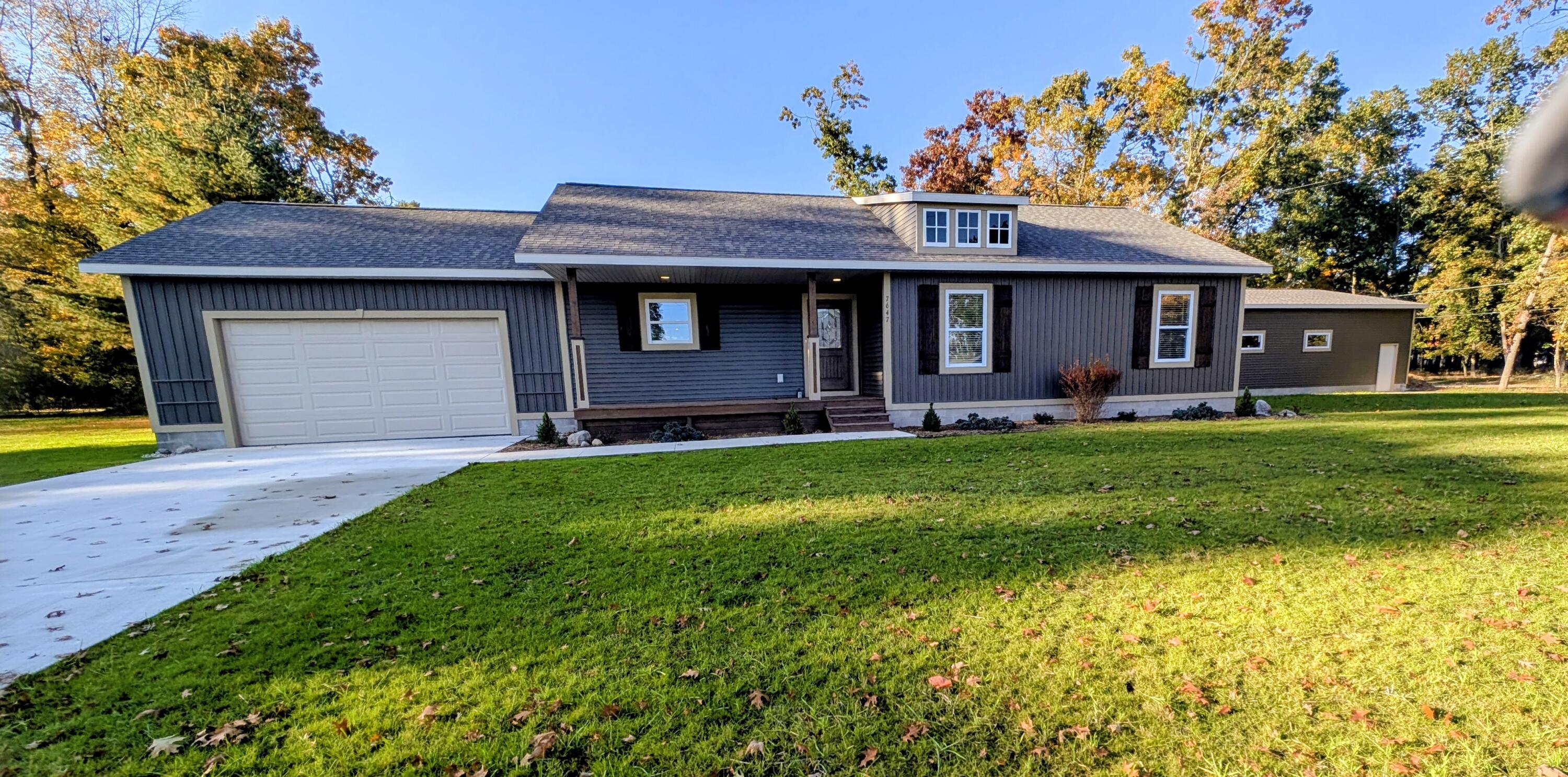 7647 Ravenswood Street Property Photo 1