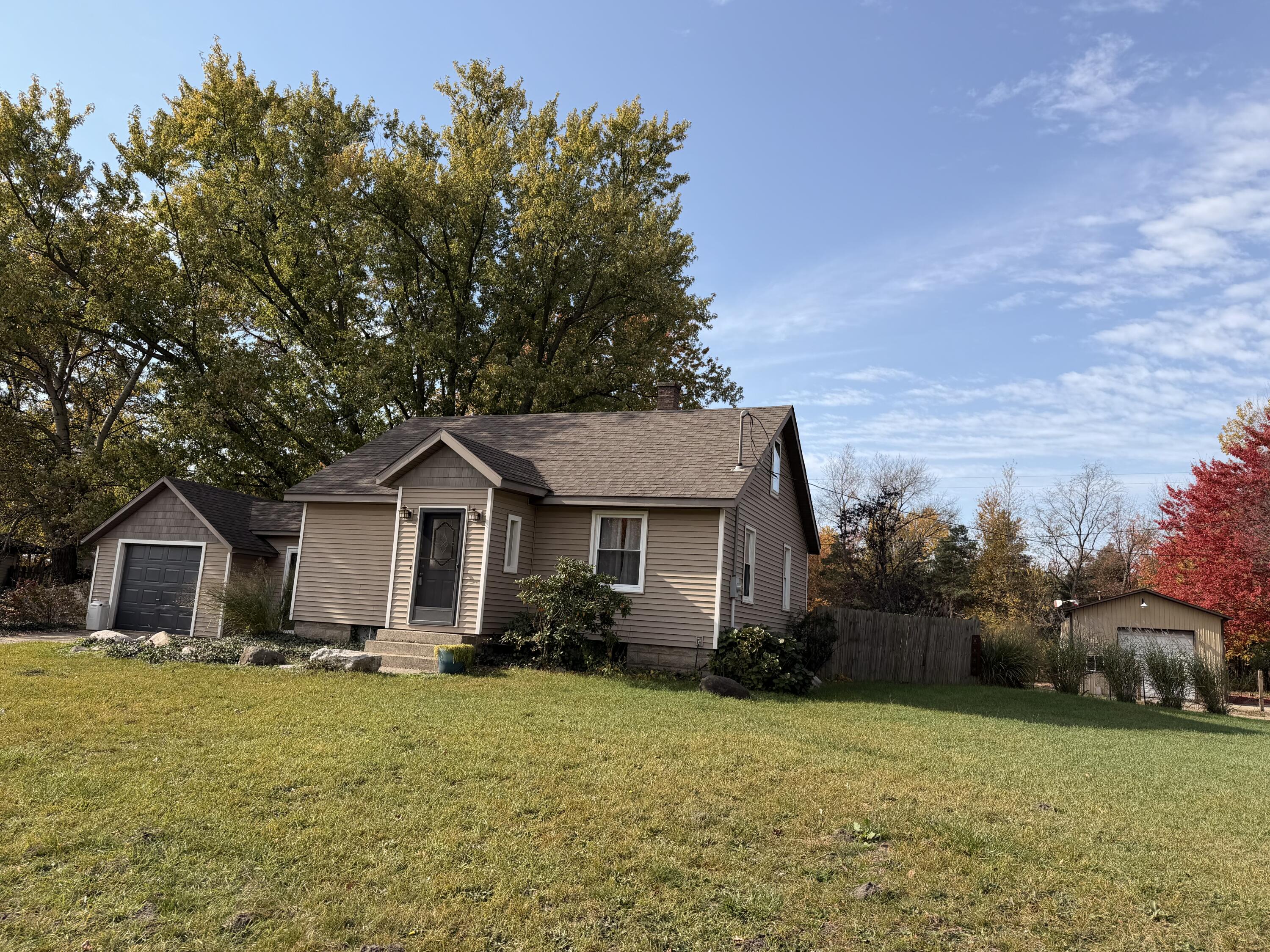 4163 N 144th Avenue Property Photo 1
