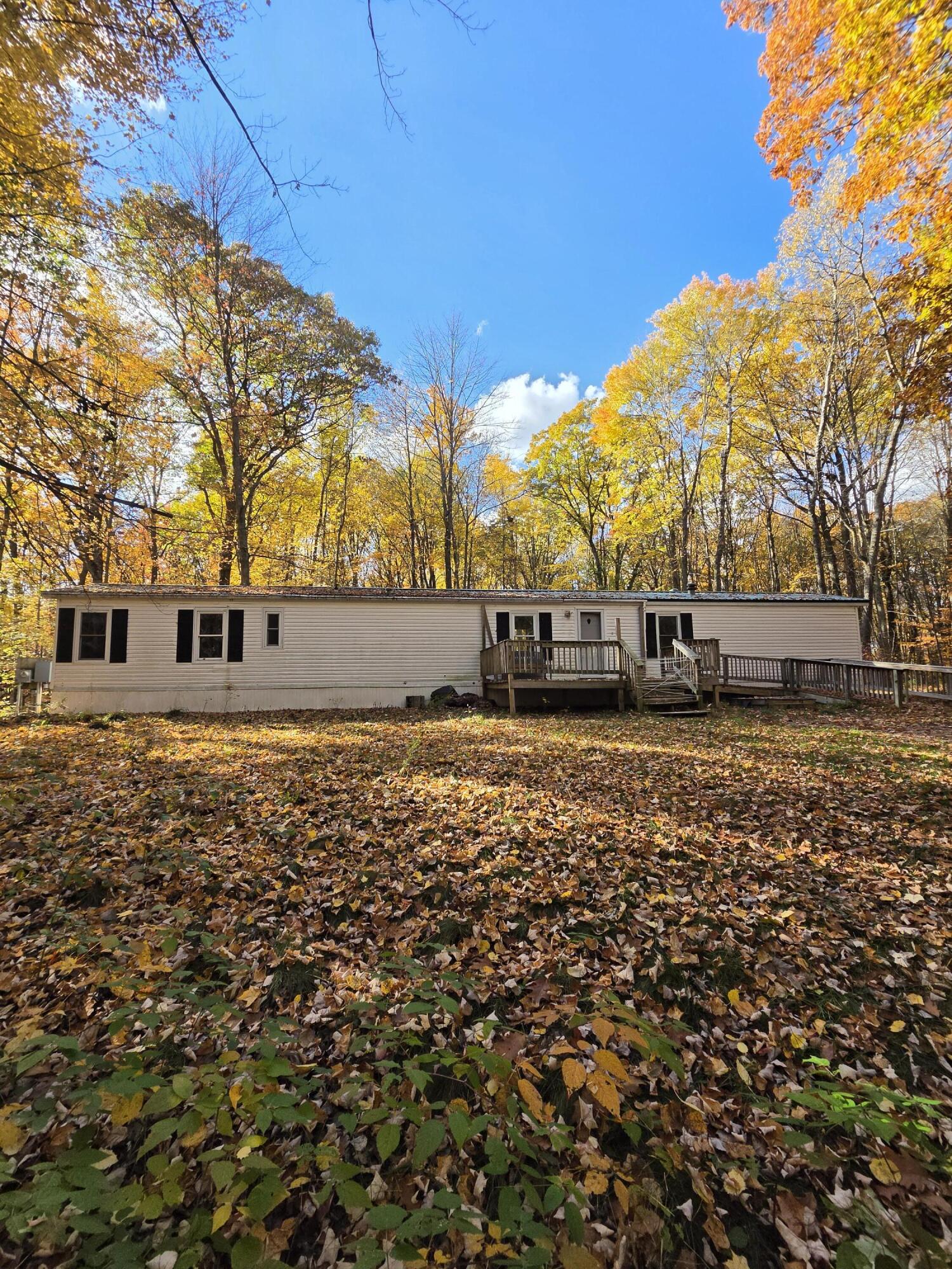 10250 Lucerne Drive Property Photo 1
