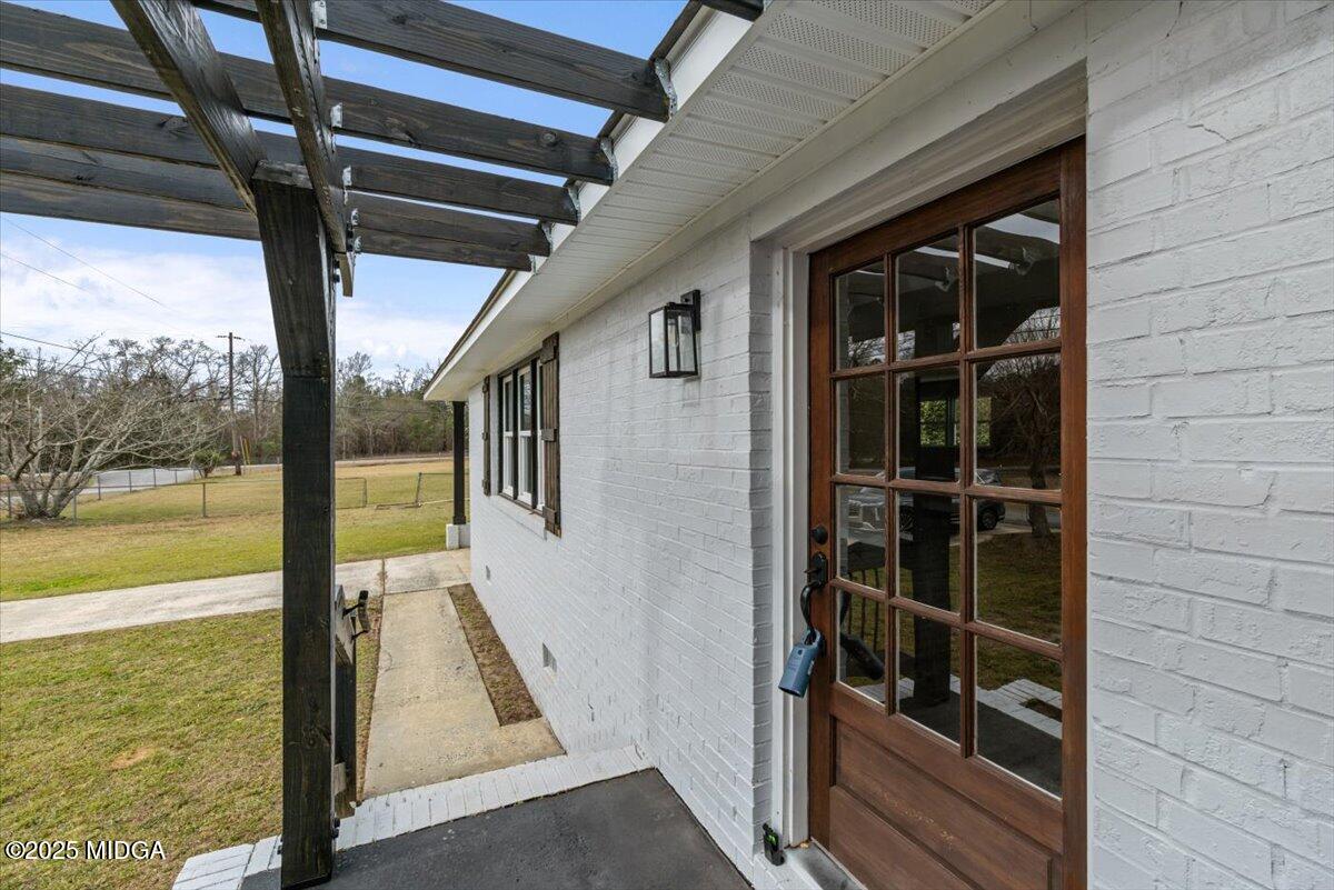 105 Pineview Drive Property Photo 2