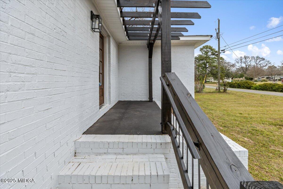 105 Pineview Drive Property Photo 3