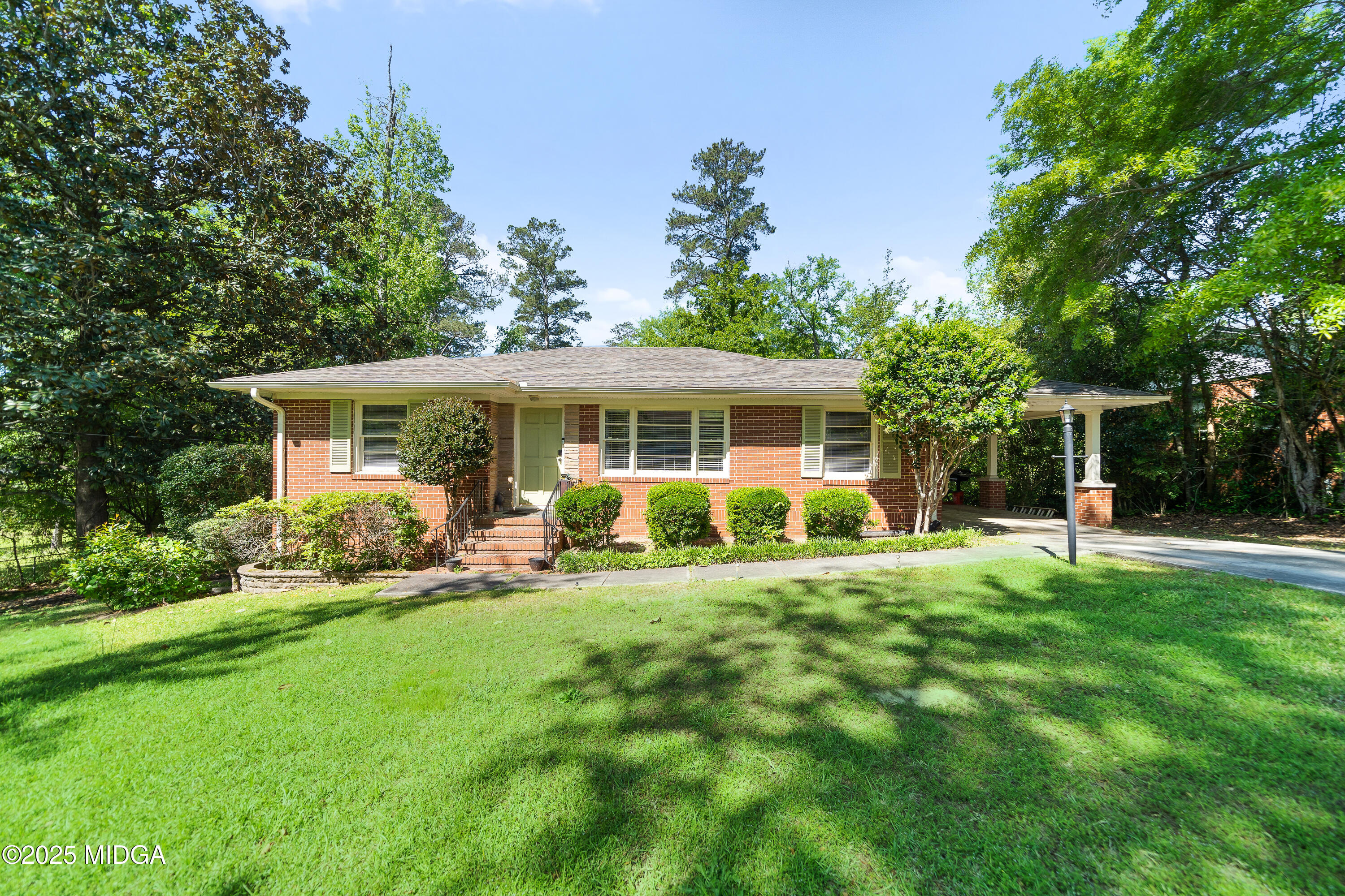 718 Dogwood Circle Property Photo 1