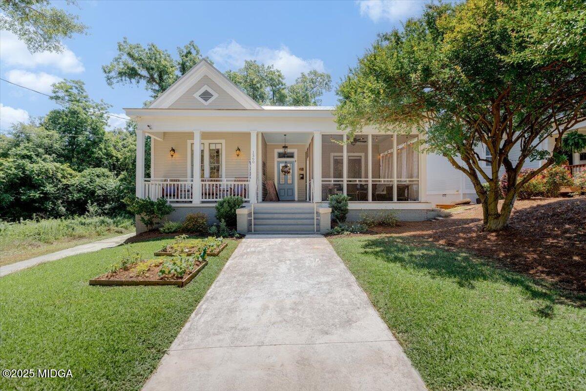 1360 Calhoun Street Property Photo 1