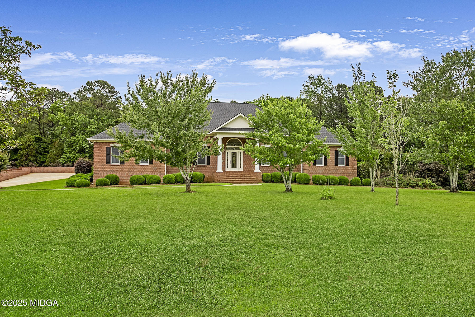 16 Hamil Drive Property Photo 1