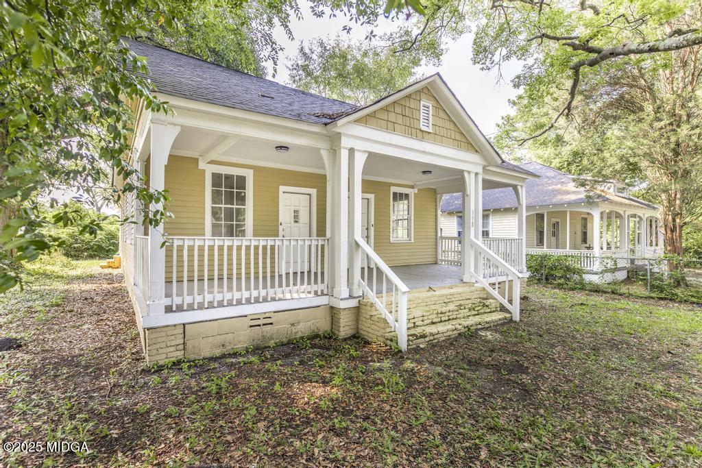 138 Comer Terrace Property Photo 3