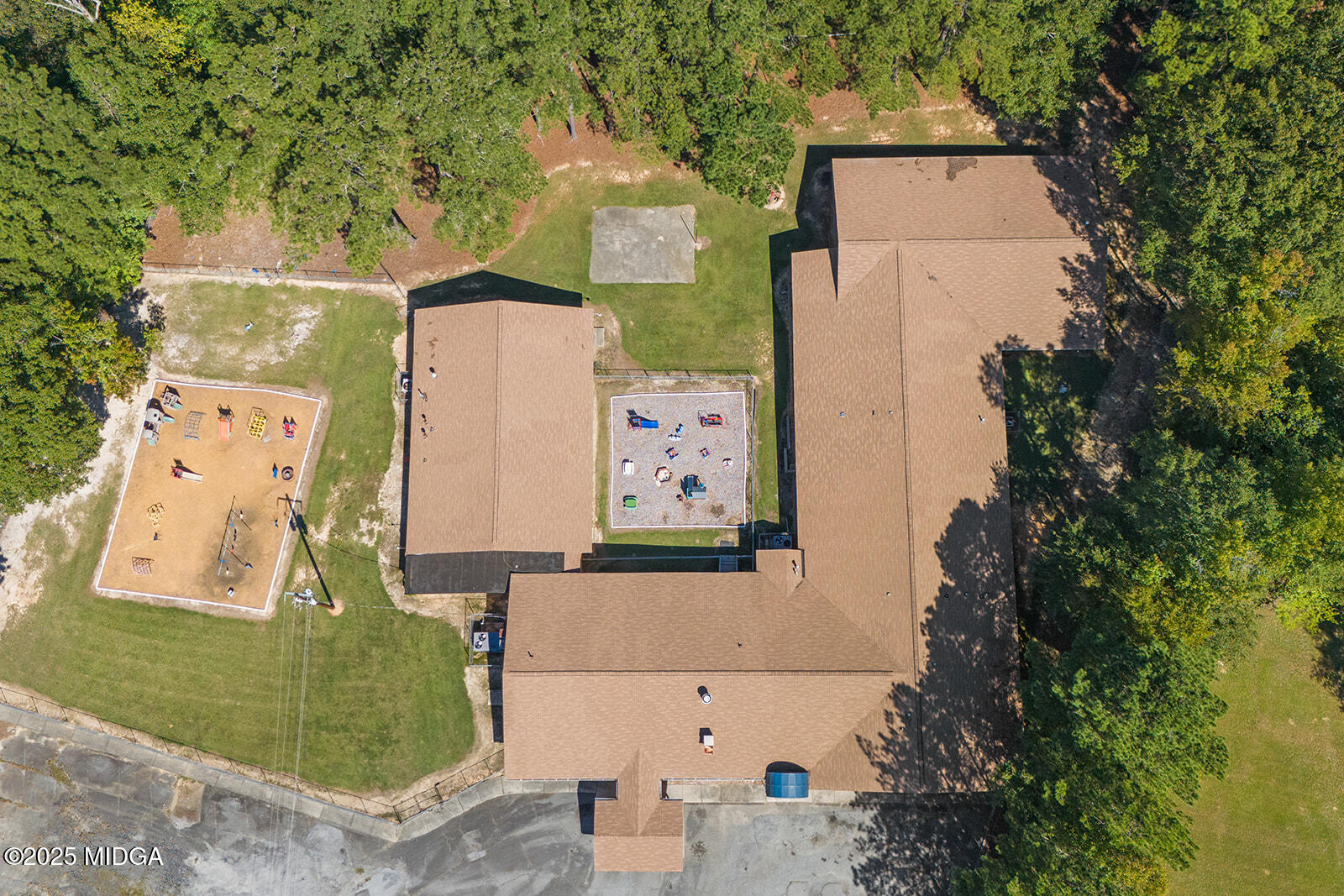 4433 Roundfield Road Property Photo 3