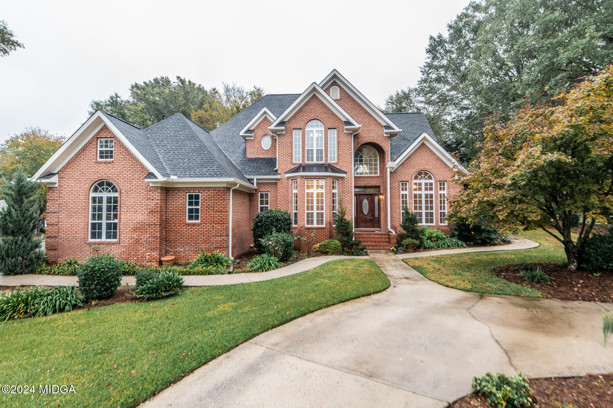 100 Deerwood Drive Property Photo 1