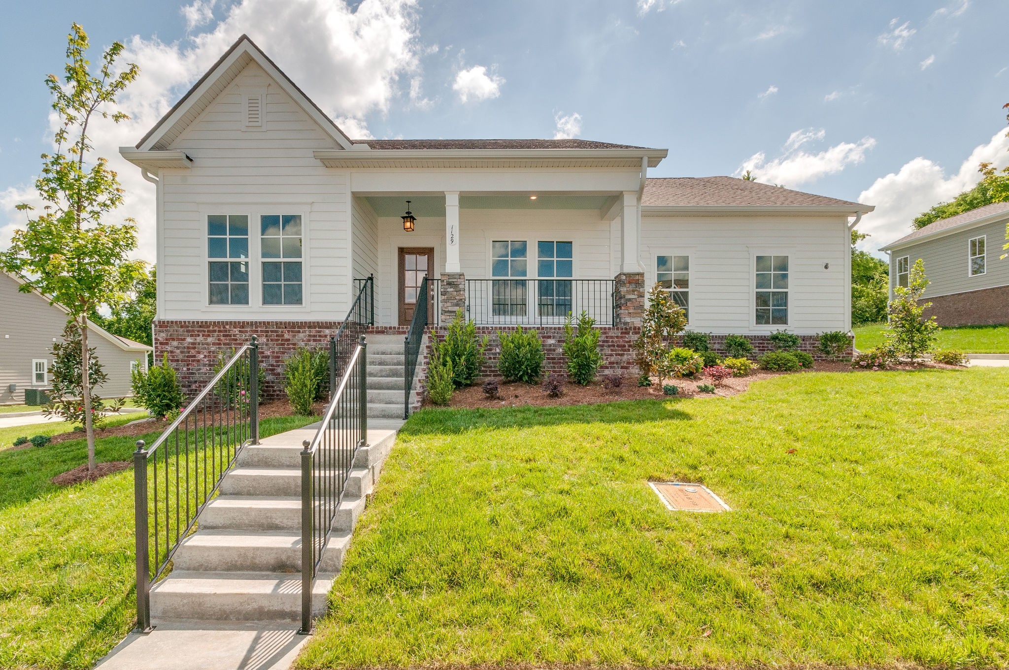 7135 Pepper Tree Circle Property Photo 1