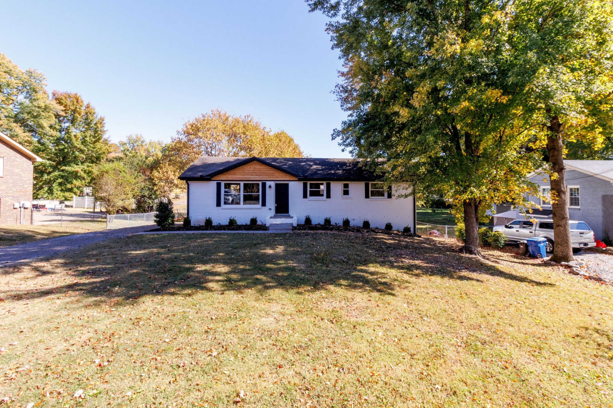 2027 Basham Ln Property Photo 1