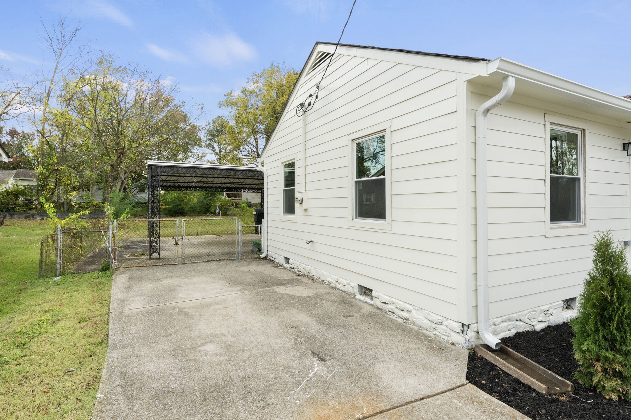 2713 Vance Ave Property Photo 8