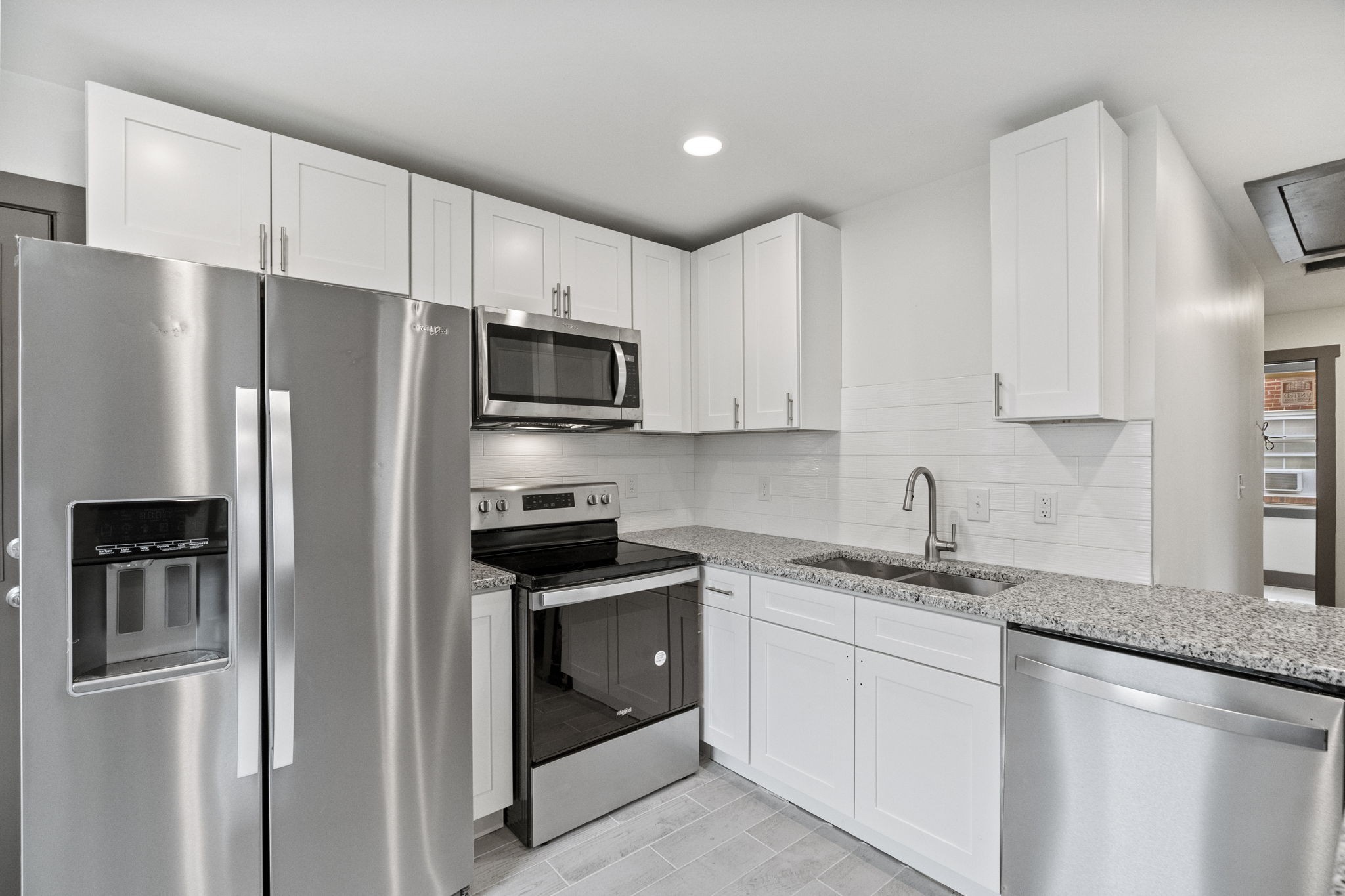 2713 Vance Ave Property Photo 17