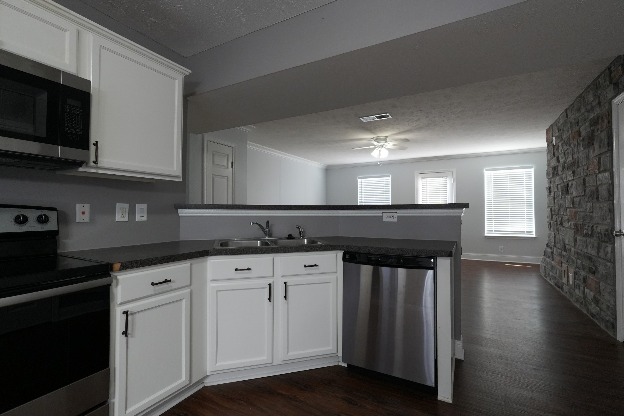 3164 Shaylin Xing Property Photo 12
