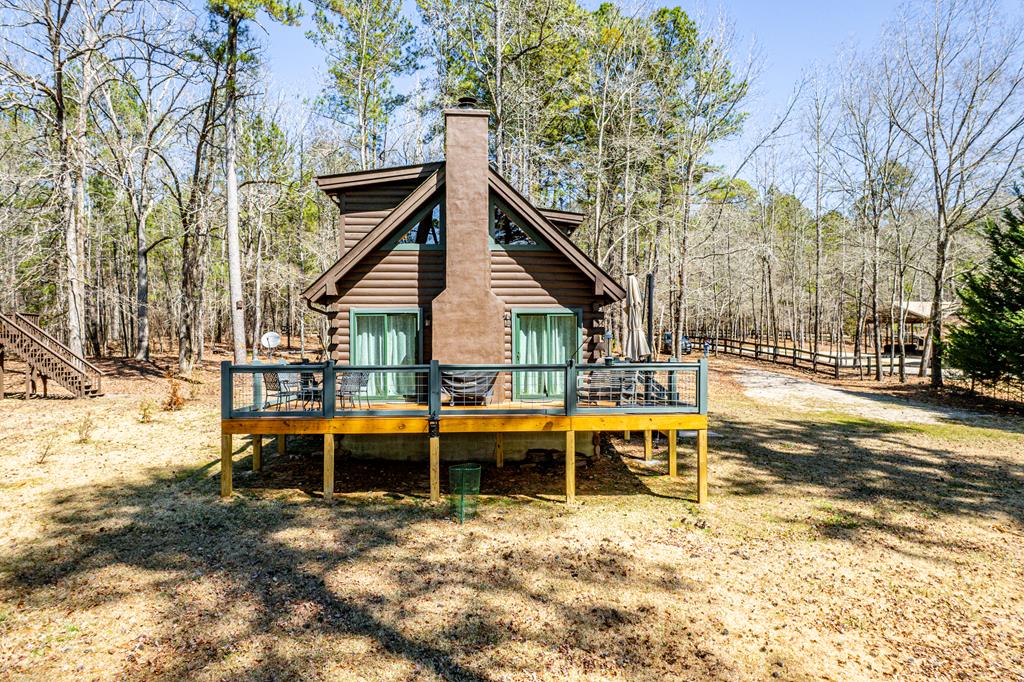 5020 Lake Crest Property Photo 1