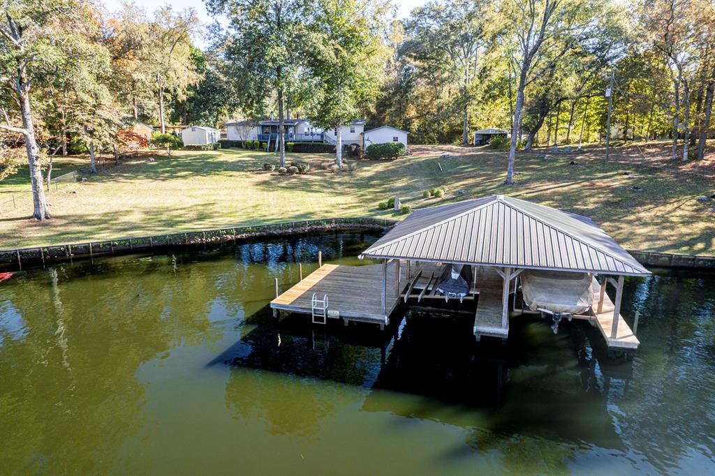 162 Bentley Dr Property Photo 1