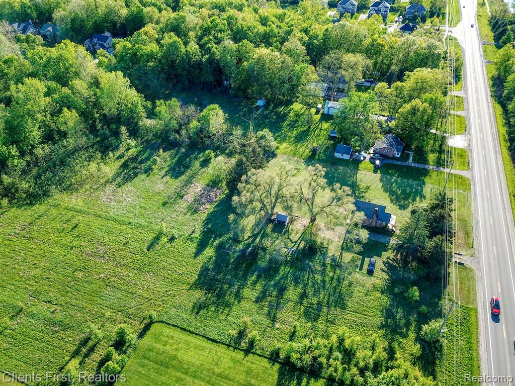 48375 Ford Road Property Photo 24