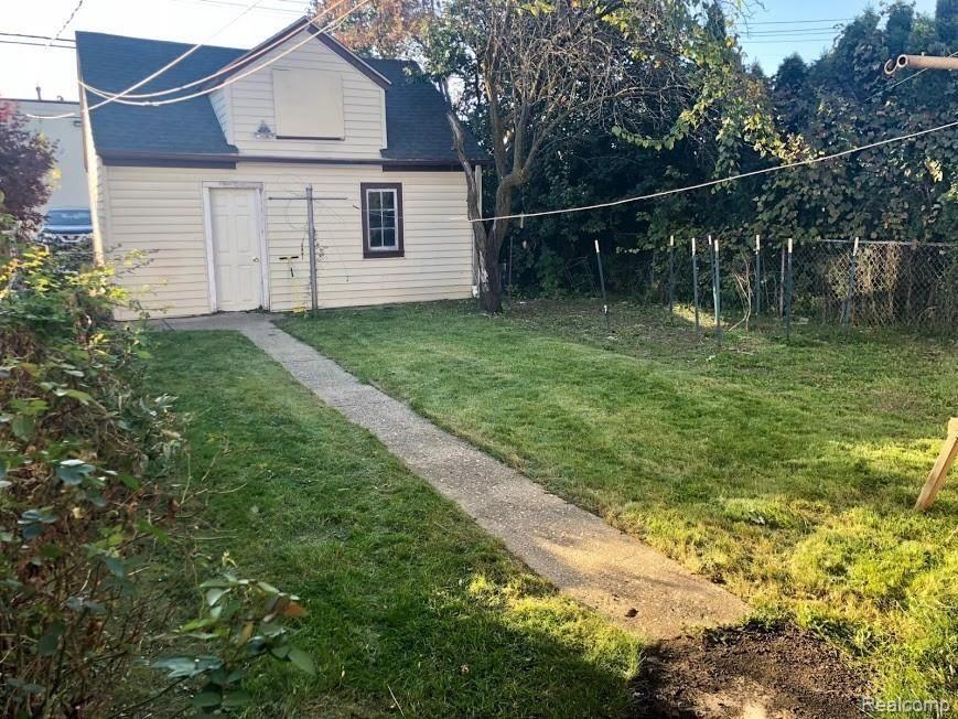 4739 Walwit Street Property Photo 9