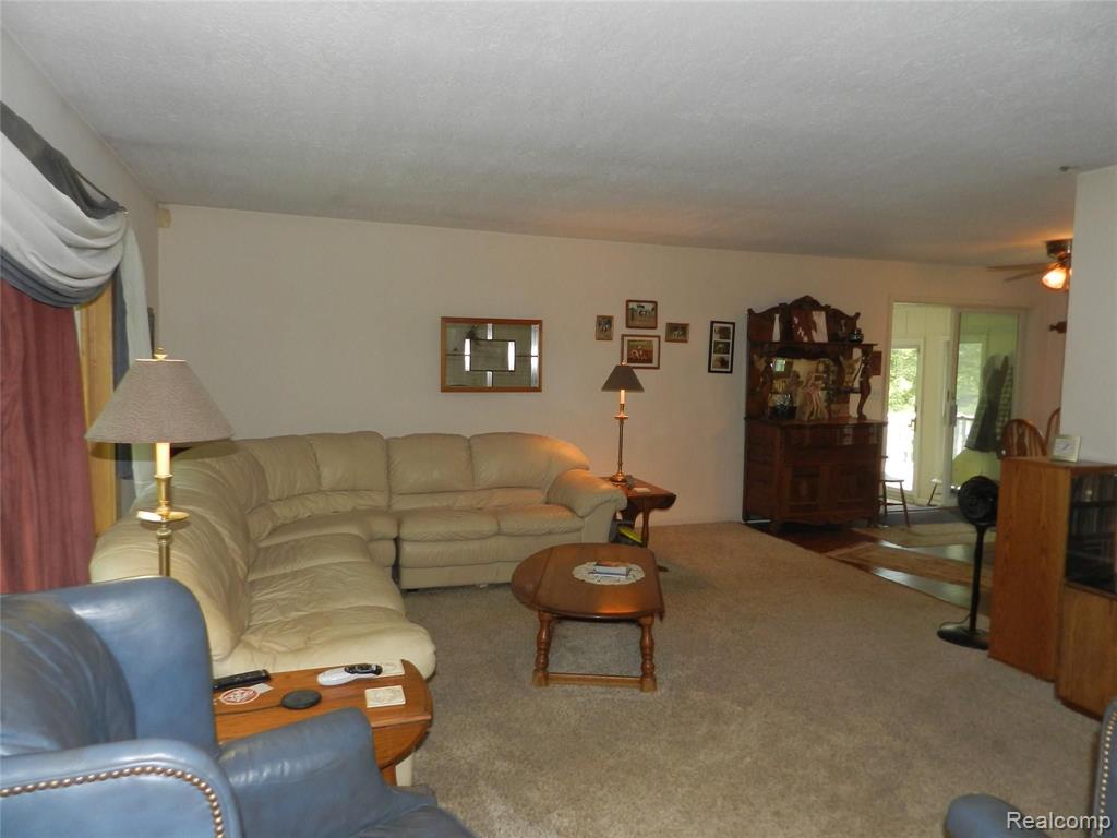 12247 Onondaga Road Property Photo 33