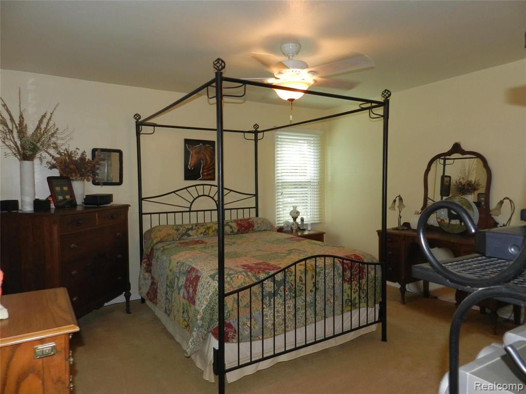 12247 Onondaga Road Property Photo 42
