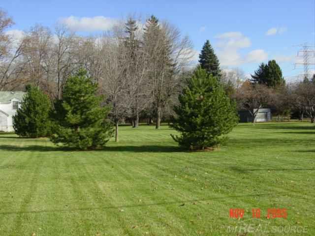 39400 Utica Road Property Photo 5