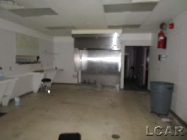 1325 N Main Street Property Photo 4
