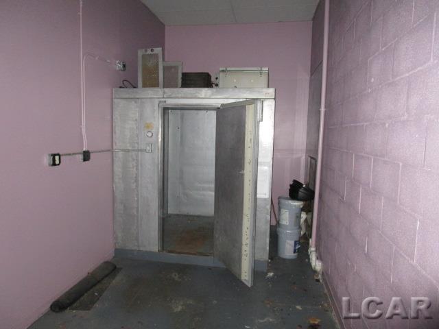 1325 N Main Street Property Photo 7