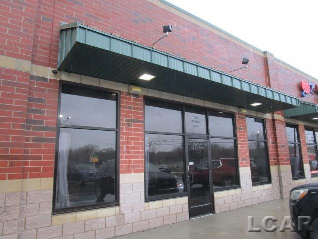 1325 N Main Street Property Photo 9