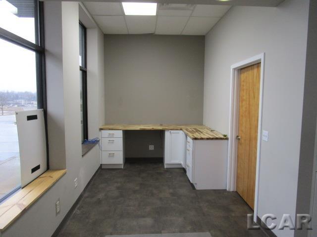 1325 N Main Street Property Photo 11