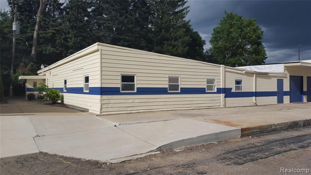 265 S Harris - Bldg B Road Property Photo 2