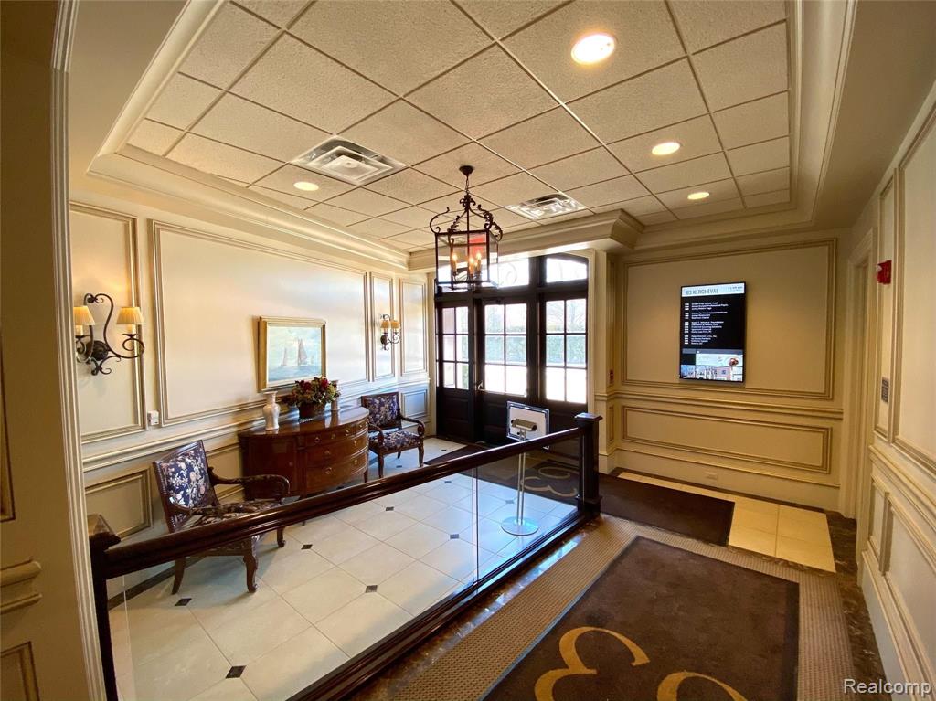 63 Kercheval Avenue Property Photo 12