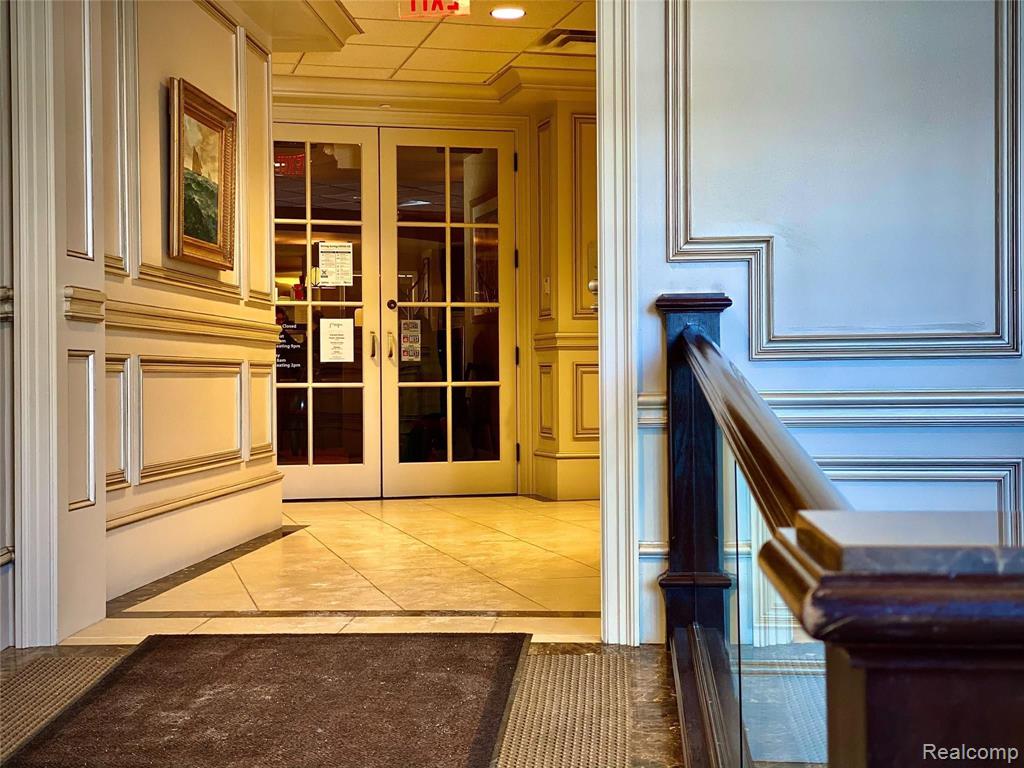 63 Kercheval Avenue Property Photo 14