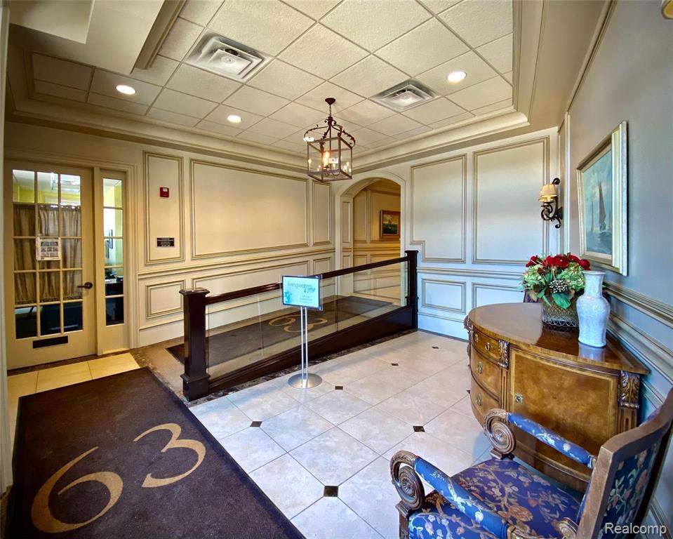 63 Kercheval Avenue Property Photo 20