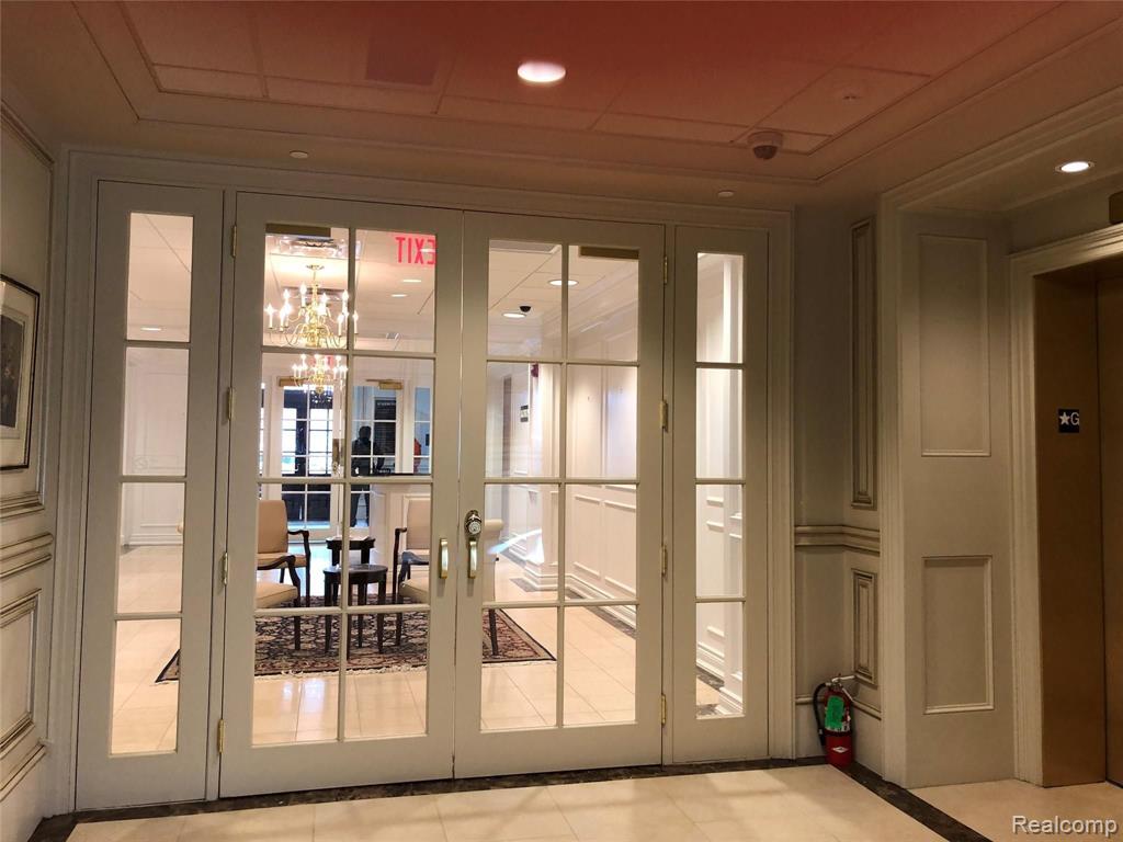 63 Kercheval Avenue Property Photo 23