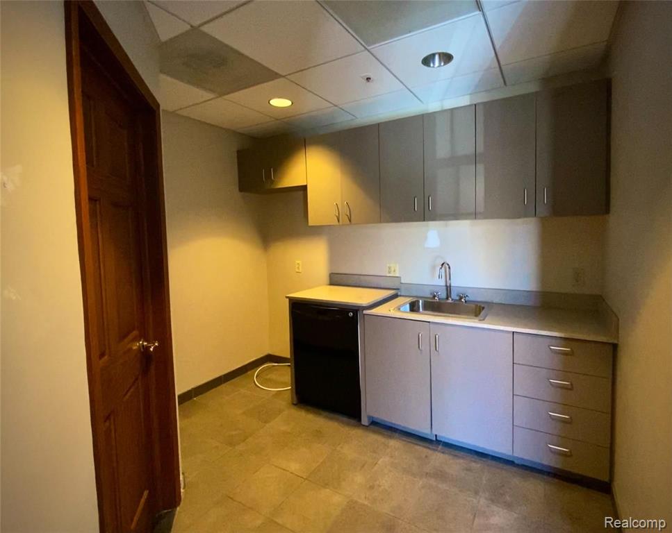 16835 Kercheval Avenue Property Photo 15
