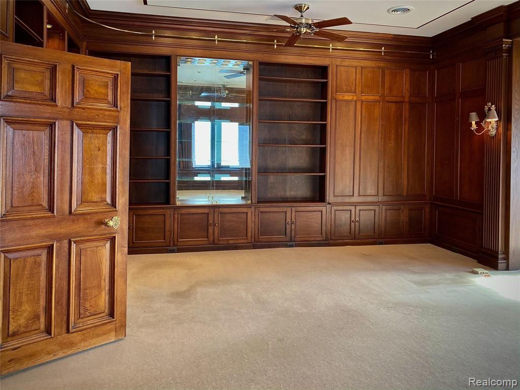 16835 Kercheval Avenue Property Photo 24