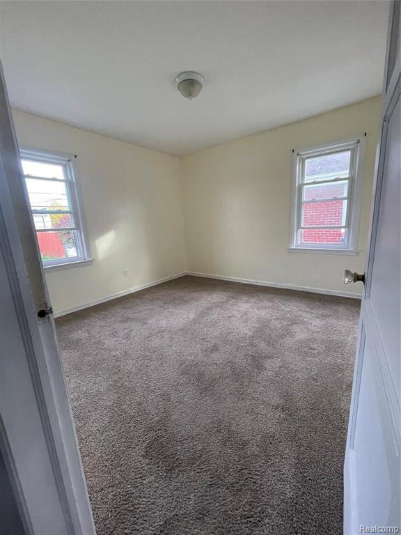 3813 Roosevelt Street Property Photo 3