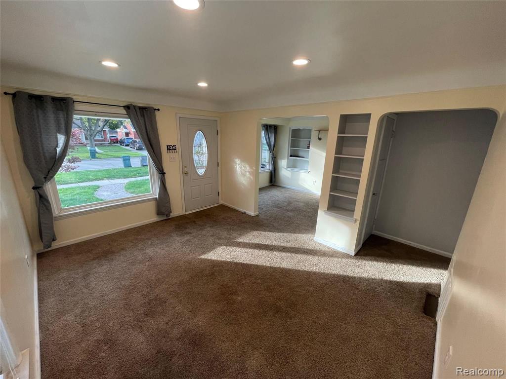 3813 Roosevelt Street Property Photo 7