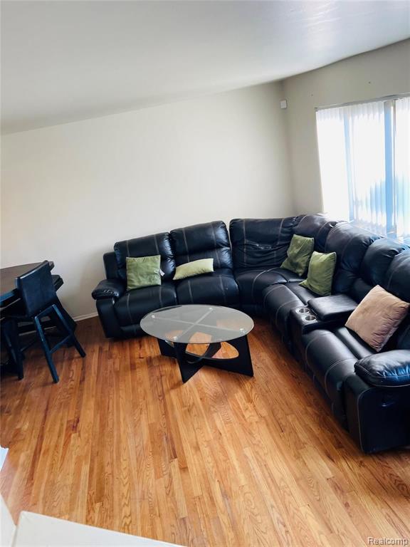 9746 Cornell Street Property Photo 2