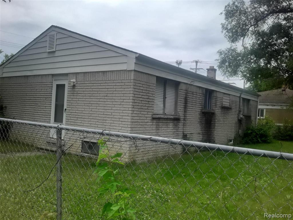 27455 Avondale Street Property Photo 1