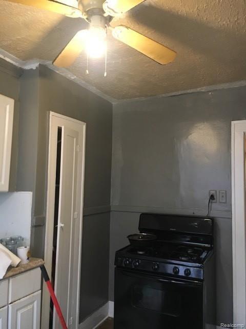 16565 Kentucky Street Property Photo 2