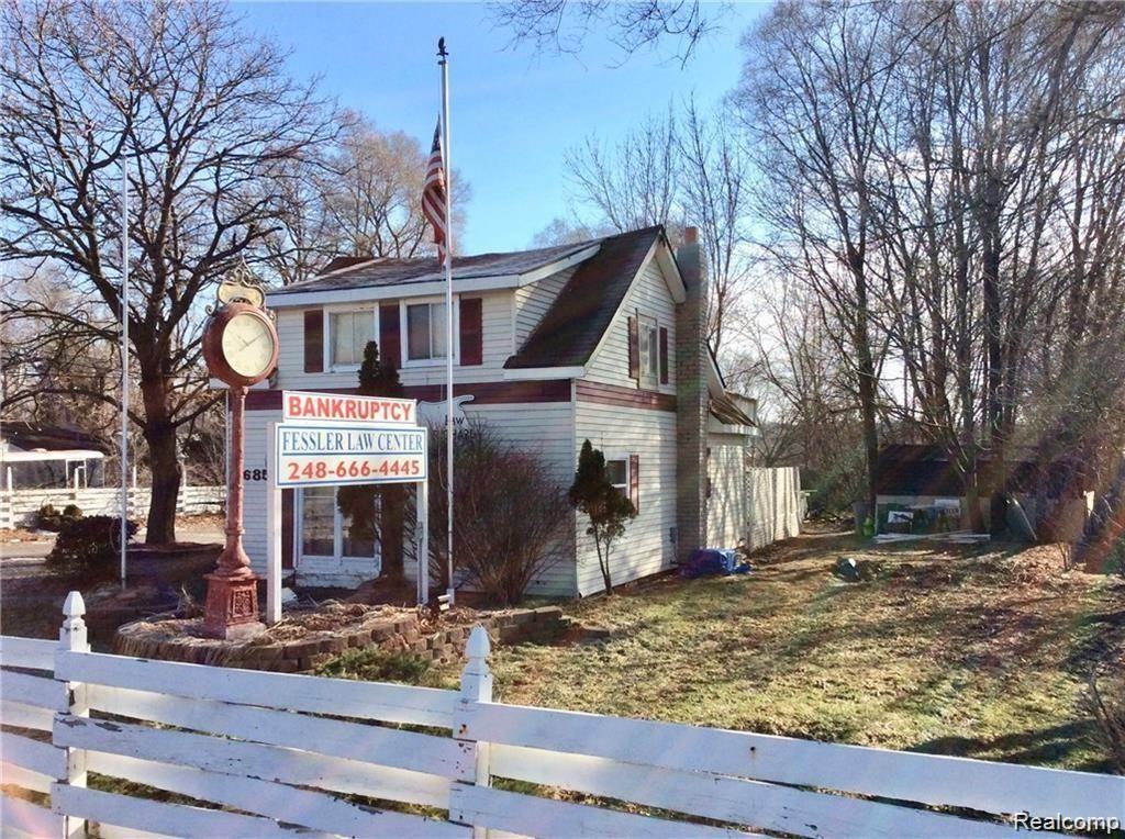 8685 Highland Road Property Photo 3