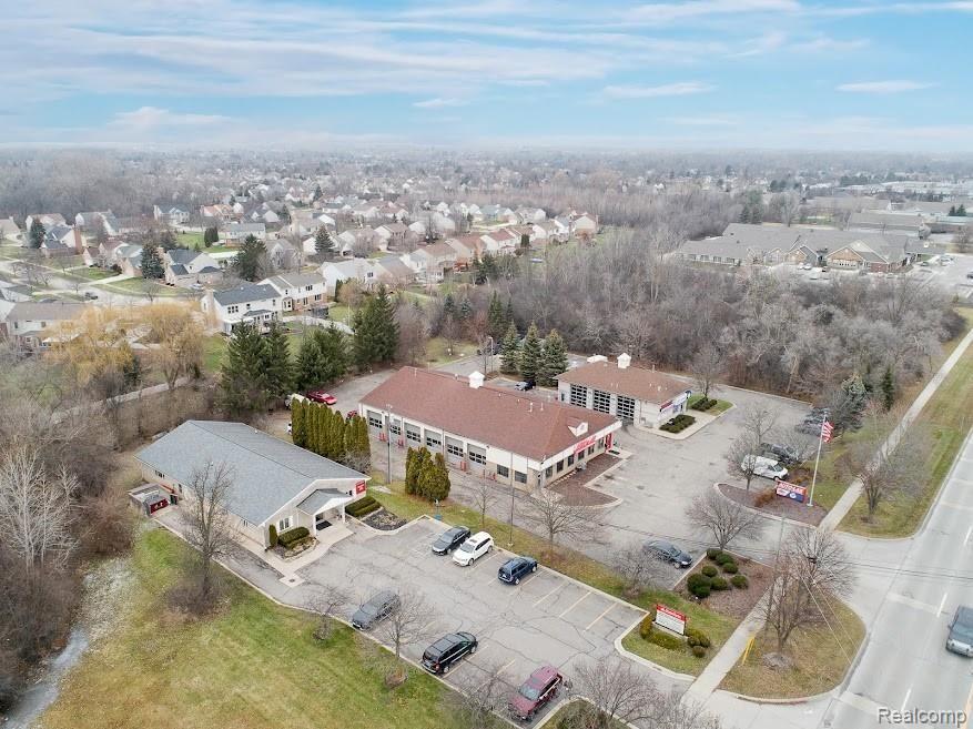 5773 N CANTON CENTER Road Property Photo 1