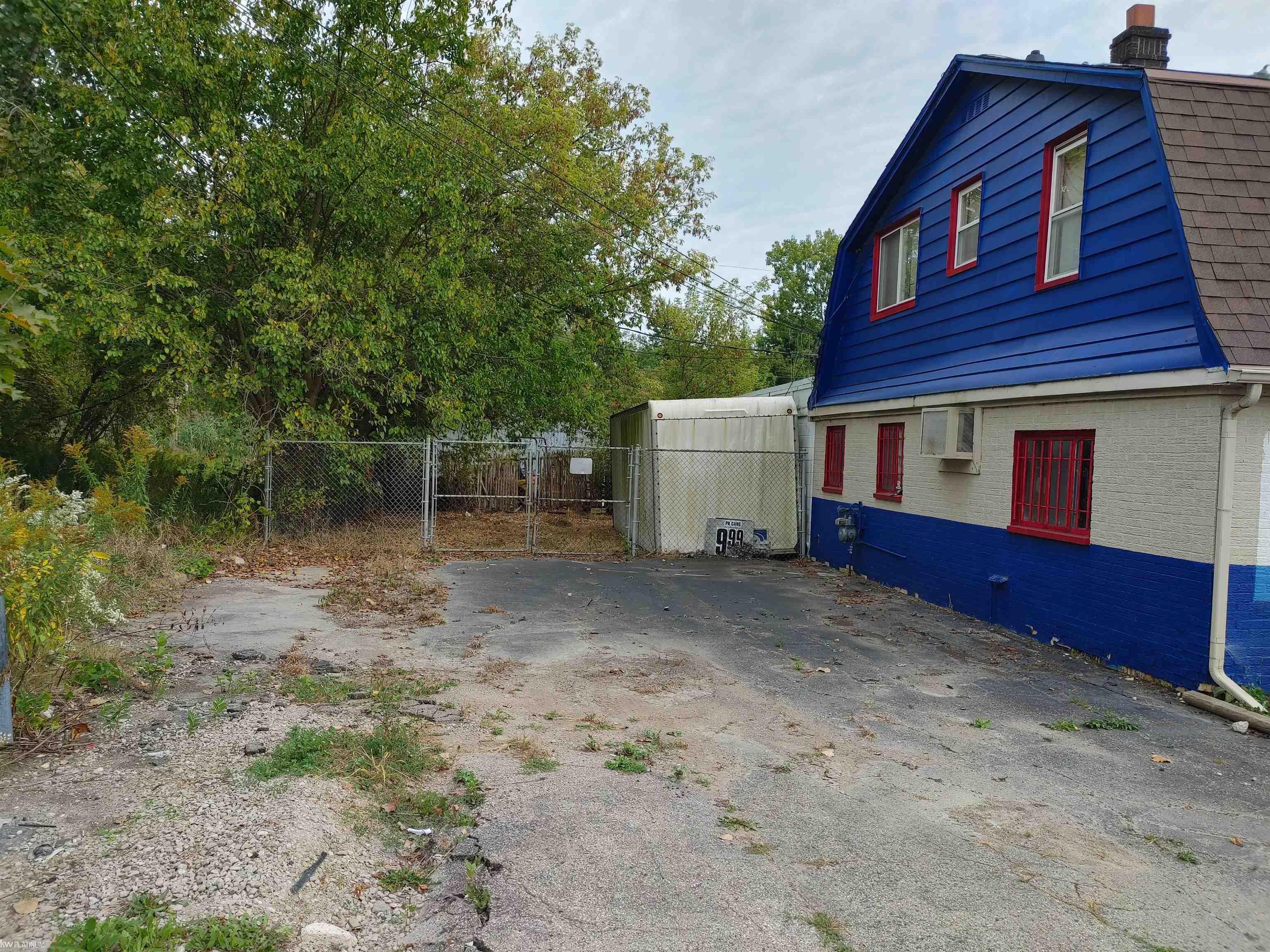 10973 Gratiot Street Property Photo 13